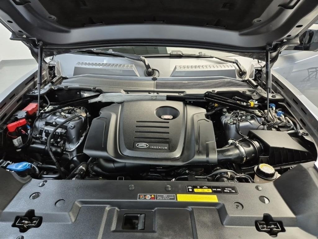 2020 LAND ROVER DEPENDER 