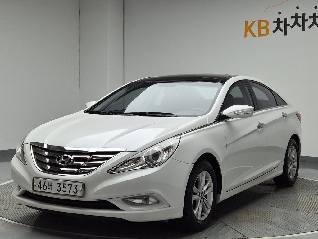 2011 HYUNDAI SONATA (YF) 
