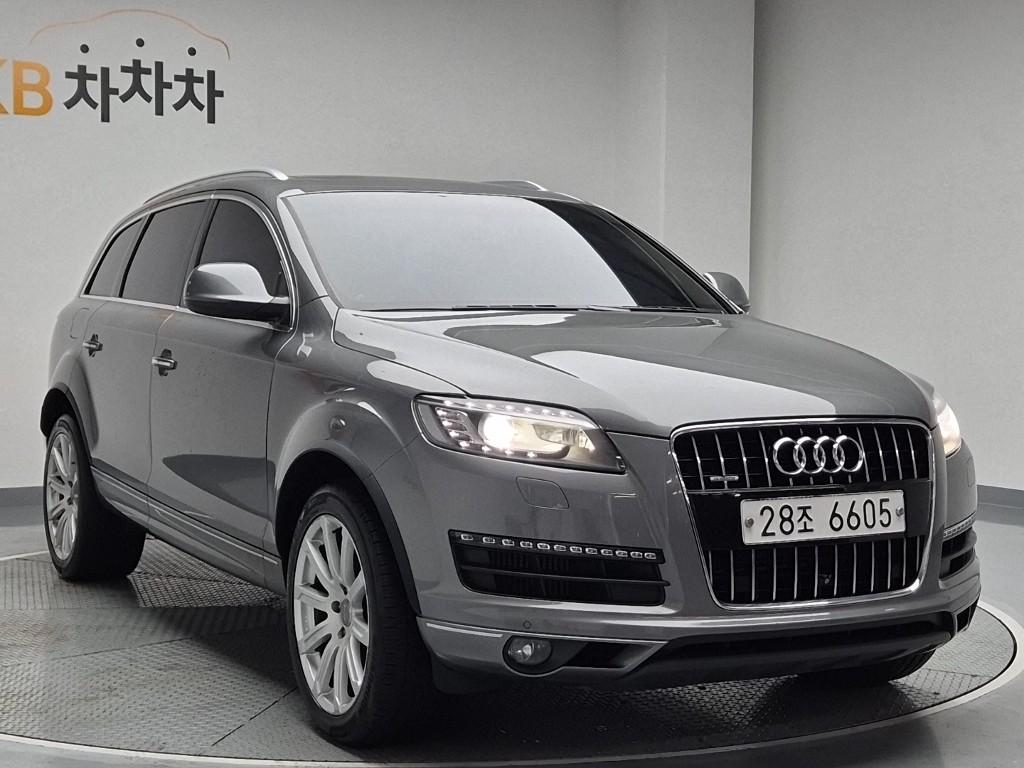 2015 AUDI Q7 (1Gen) 