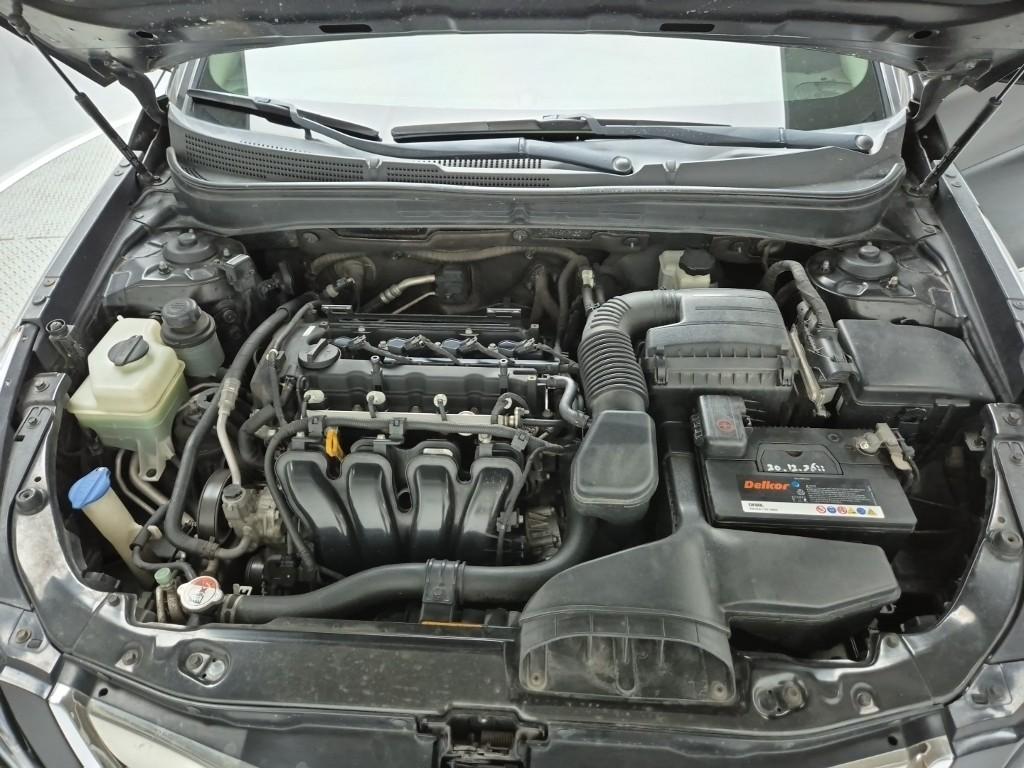 2010 HYUNDAI SONATA (YF) 