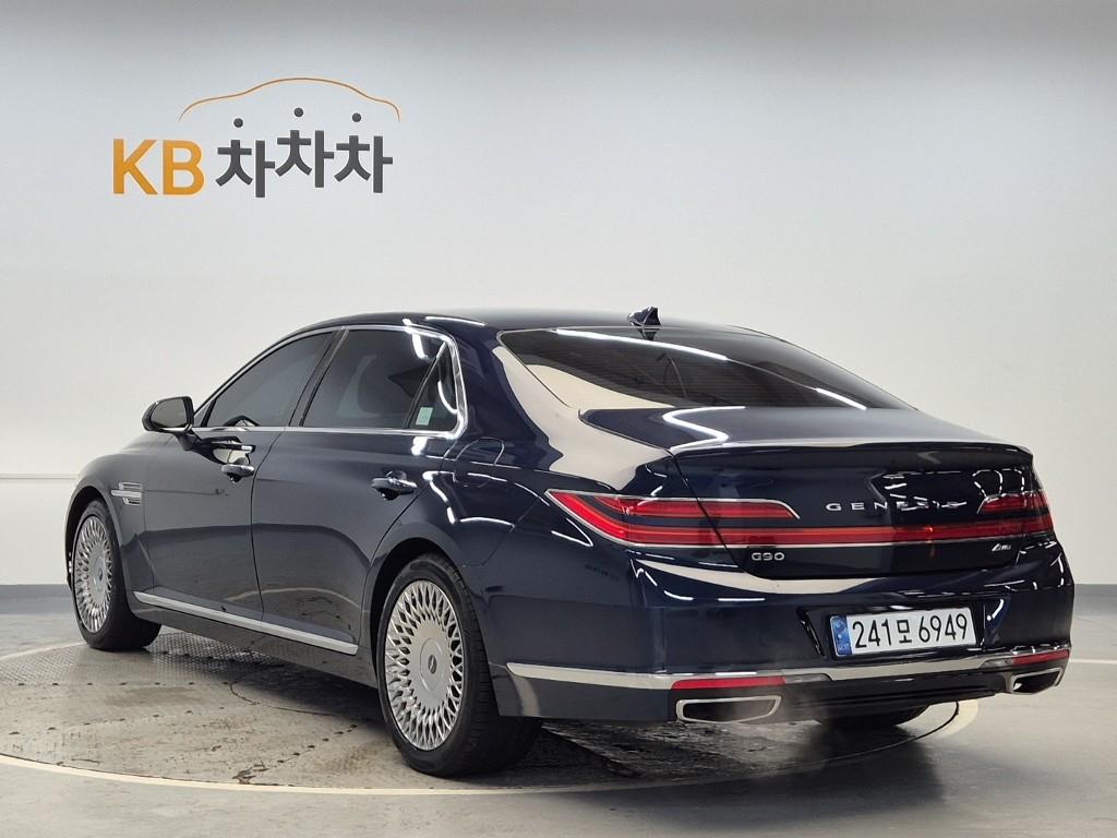 2021 GENESIS G90 