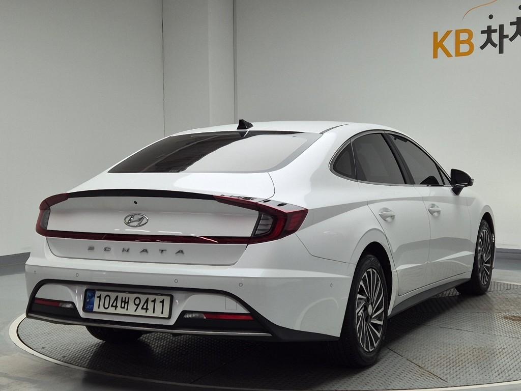2022 HYUNDAI SONATA (DN8) HYBRID 