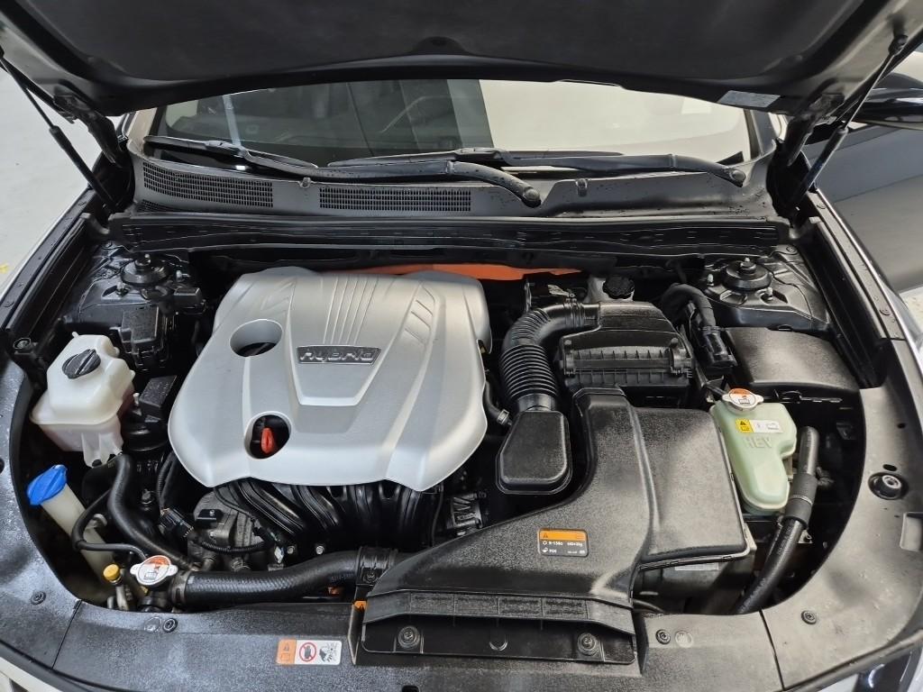 2016 HYUNDAI GRANDEUR HG HYBRID 