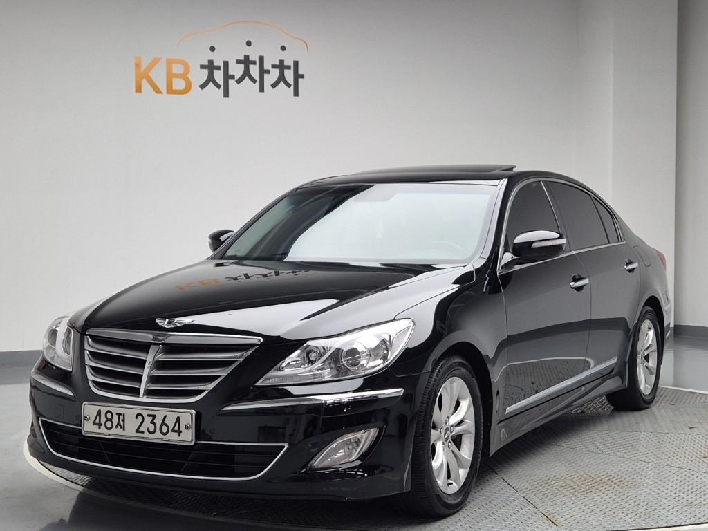 2012 HYUNDAI GENESIS 