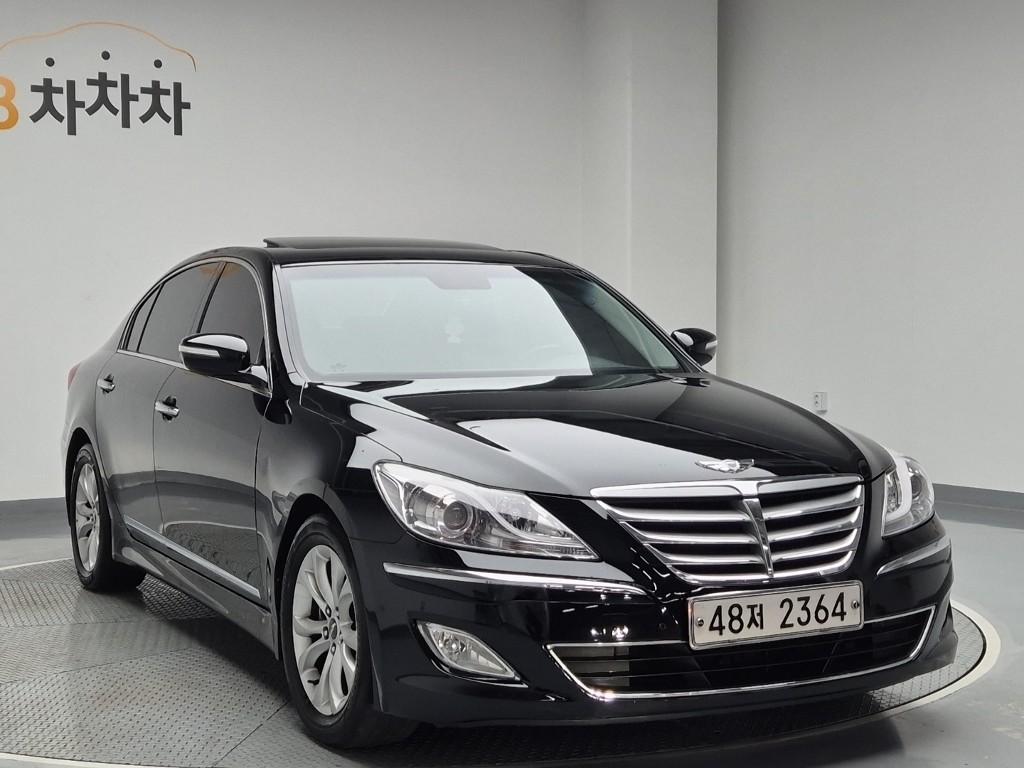 2012 HYUNDAI GENESIS 