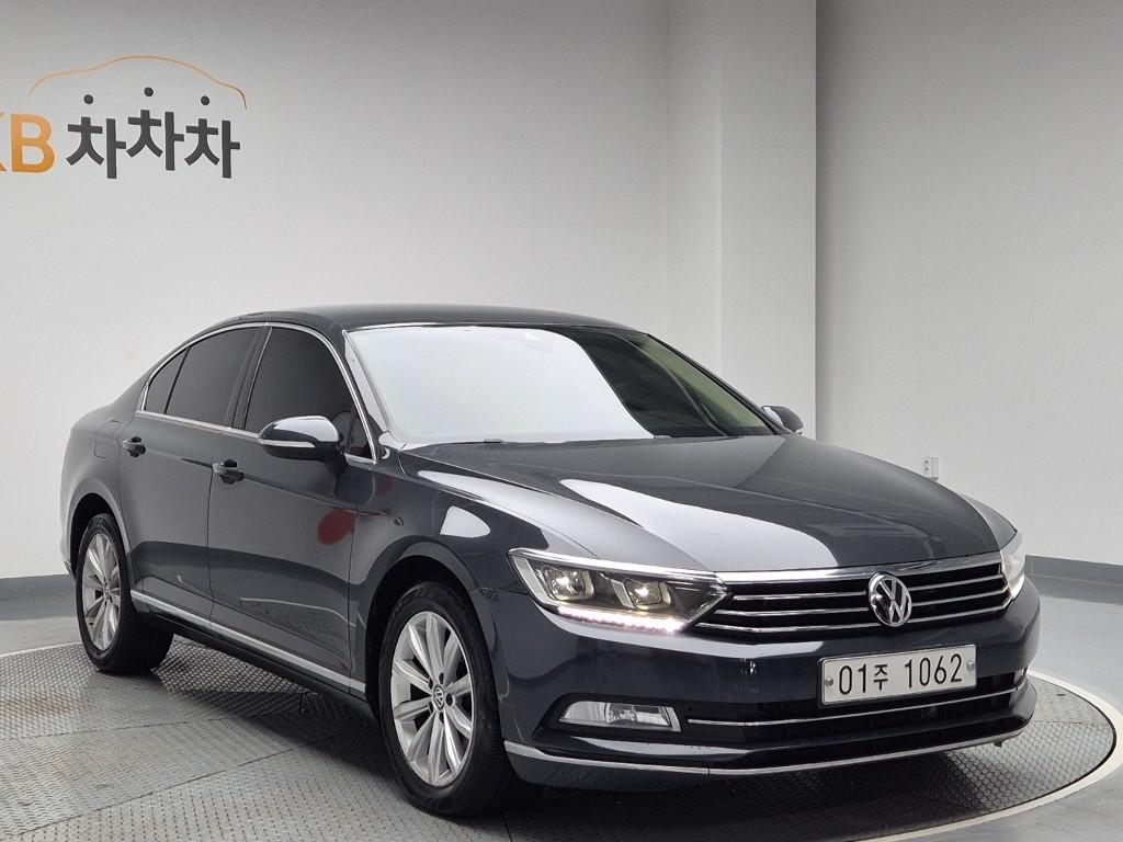 2018 VOLKSWAGEN PASSAT GT (8Gen) 