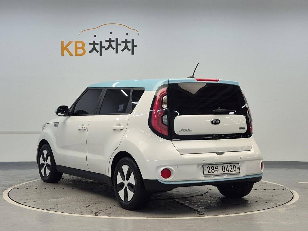 2016 KIA SOUL EV 