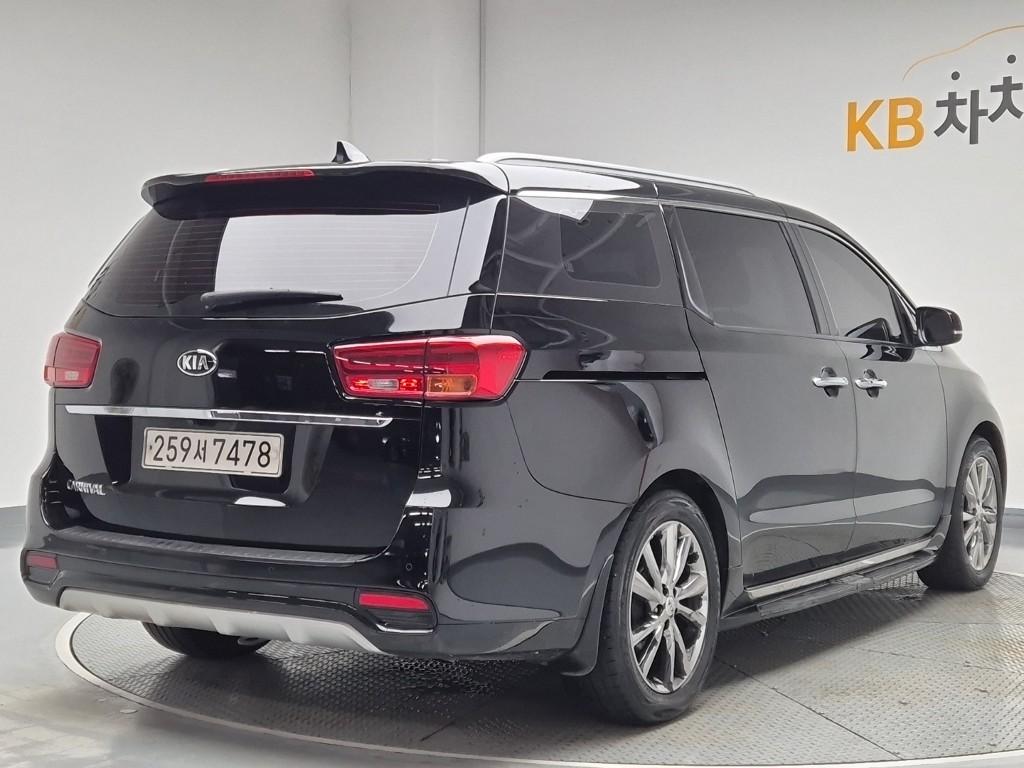 2019 KIA THE NEW CARNIVAL 