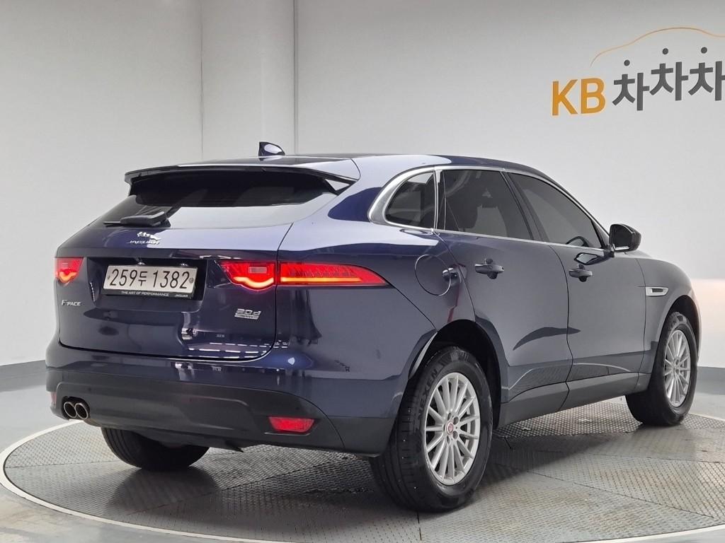 2018 JAGUAR F-PACE 