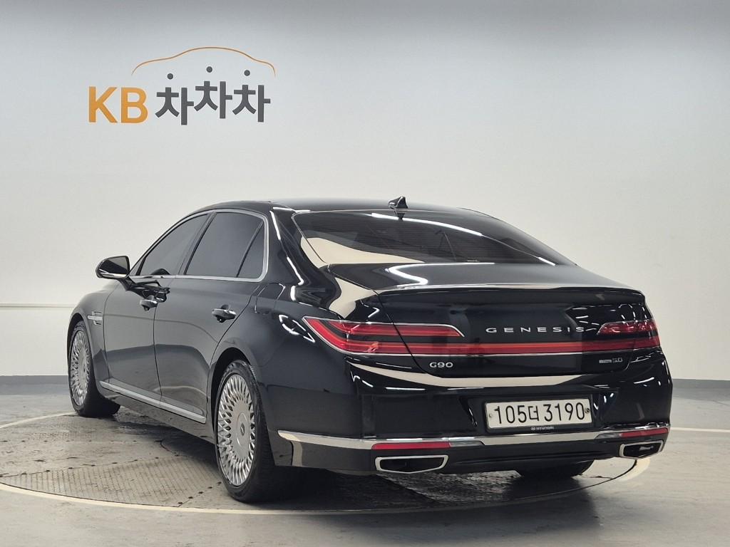 2020 GENESIS G90 