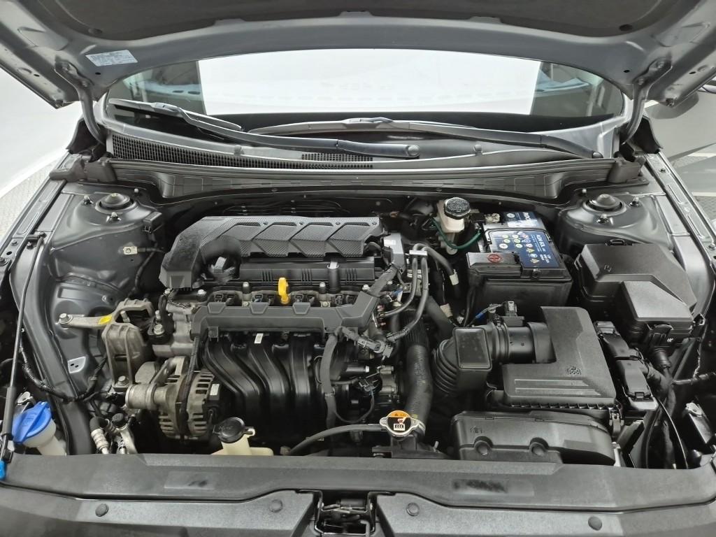 2021 HYUNDAI AVANTE (CN7) 