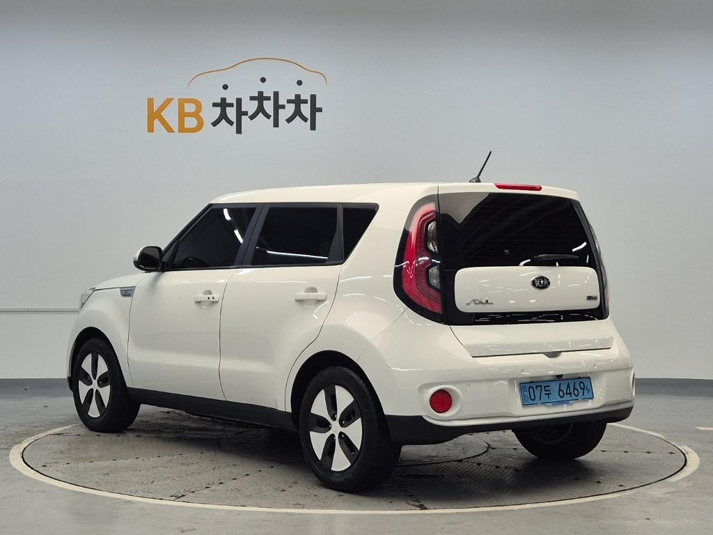 2018 KIA SOUL EV 