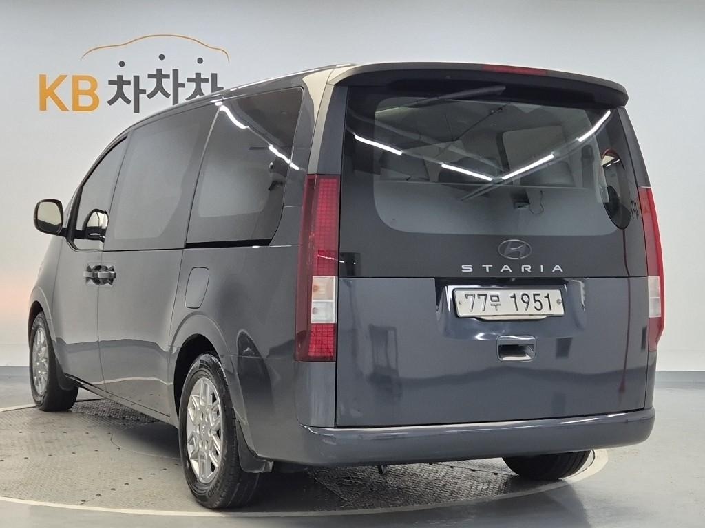 2022 HYUNDAI STARIA 