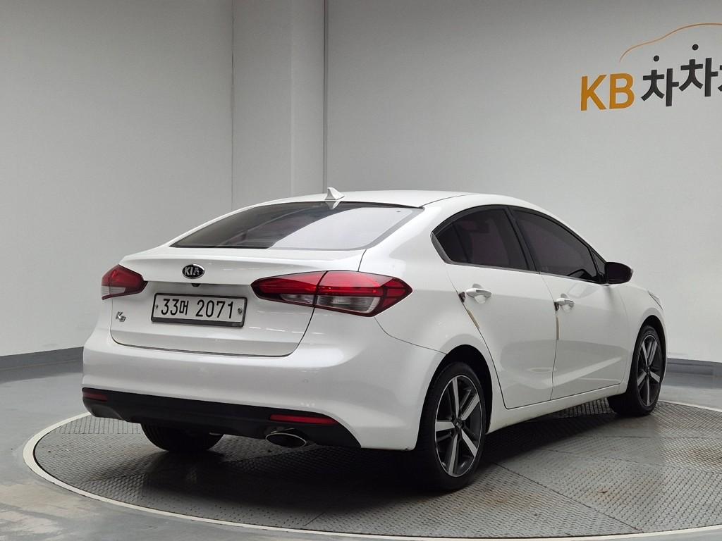 2018 KIA THE NEW K3 