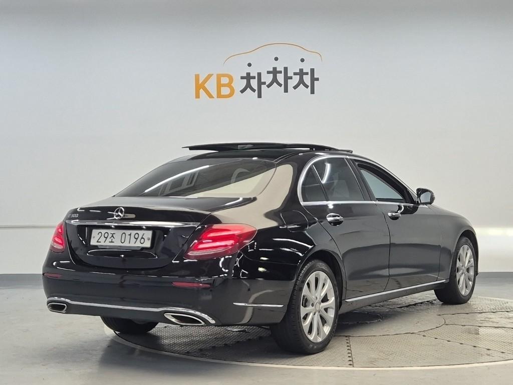 2017 BENZ E CLASS (5Gen) 