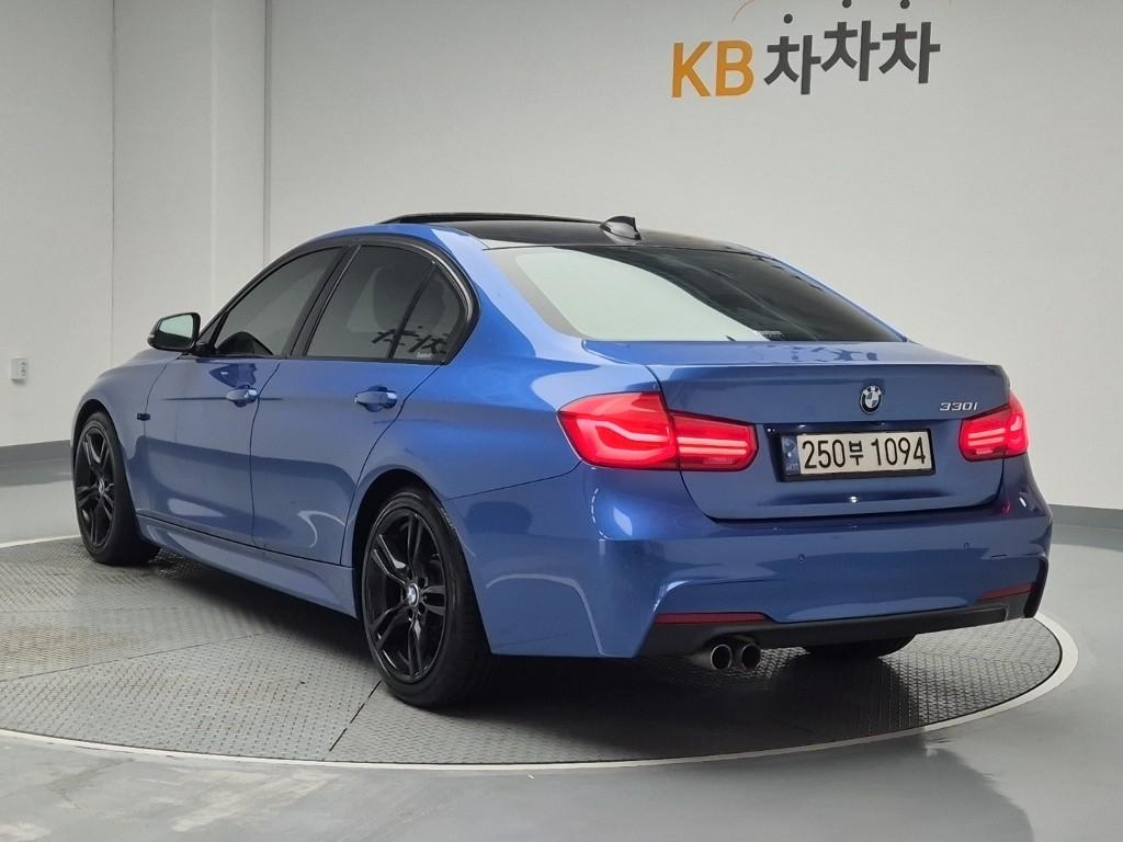 2017 BMW 3 Series (6Gen) 