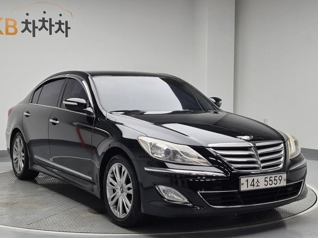 2012 HYUNDAI GENESIS 