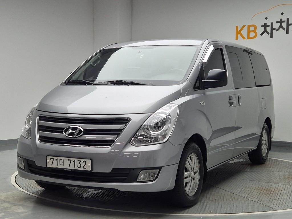 2016 HYUNDAI GRAND STAREX 