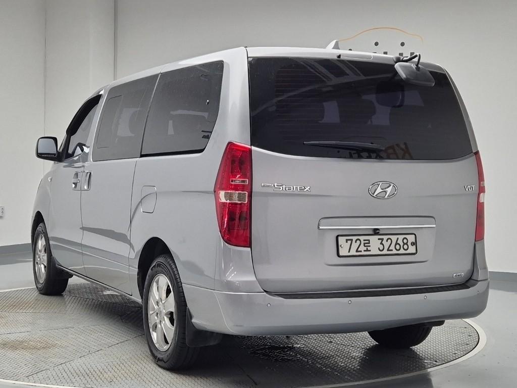 2017 HYUNDAI GRAND STAREX 