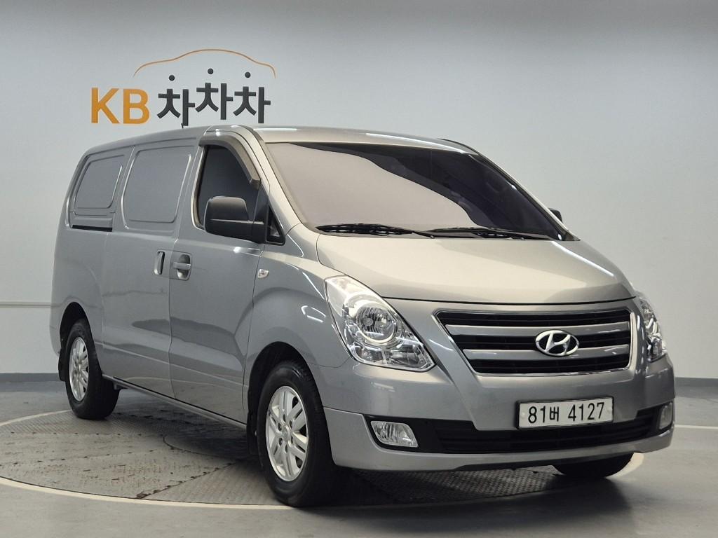2017 HYUNDAI GRAND STAREX 