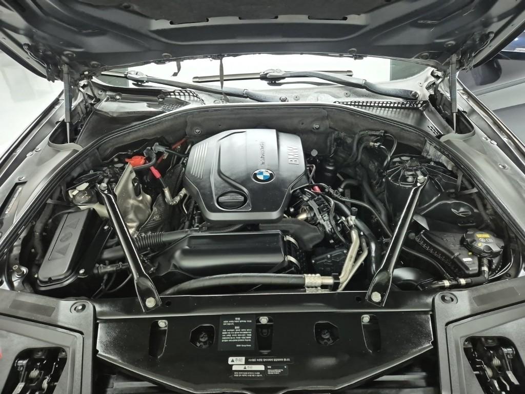2016 BMW 5 SERIES (6Gen) 