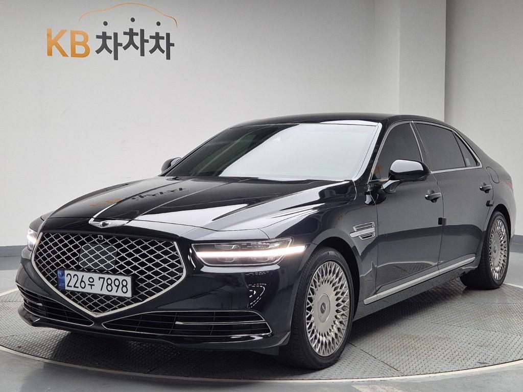 2022 GENESIS G90 