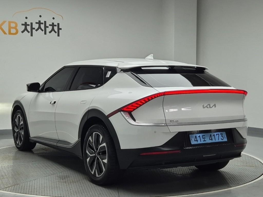 2022 KIA EV6 