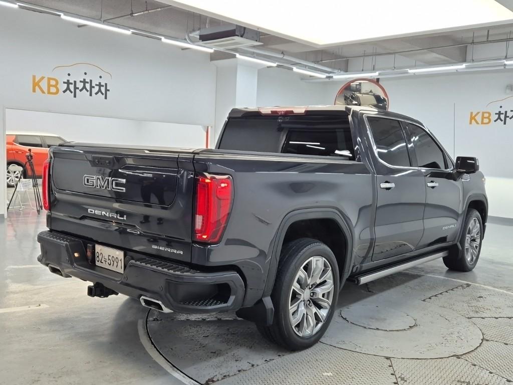 2023 GMC SIERRA 