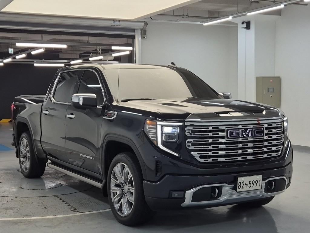 2023 GMC SIERRA 