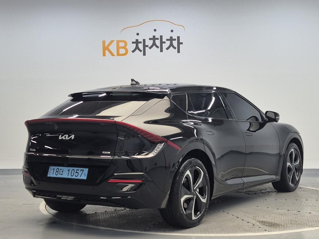 2022 KIA EV6 
