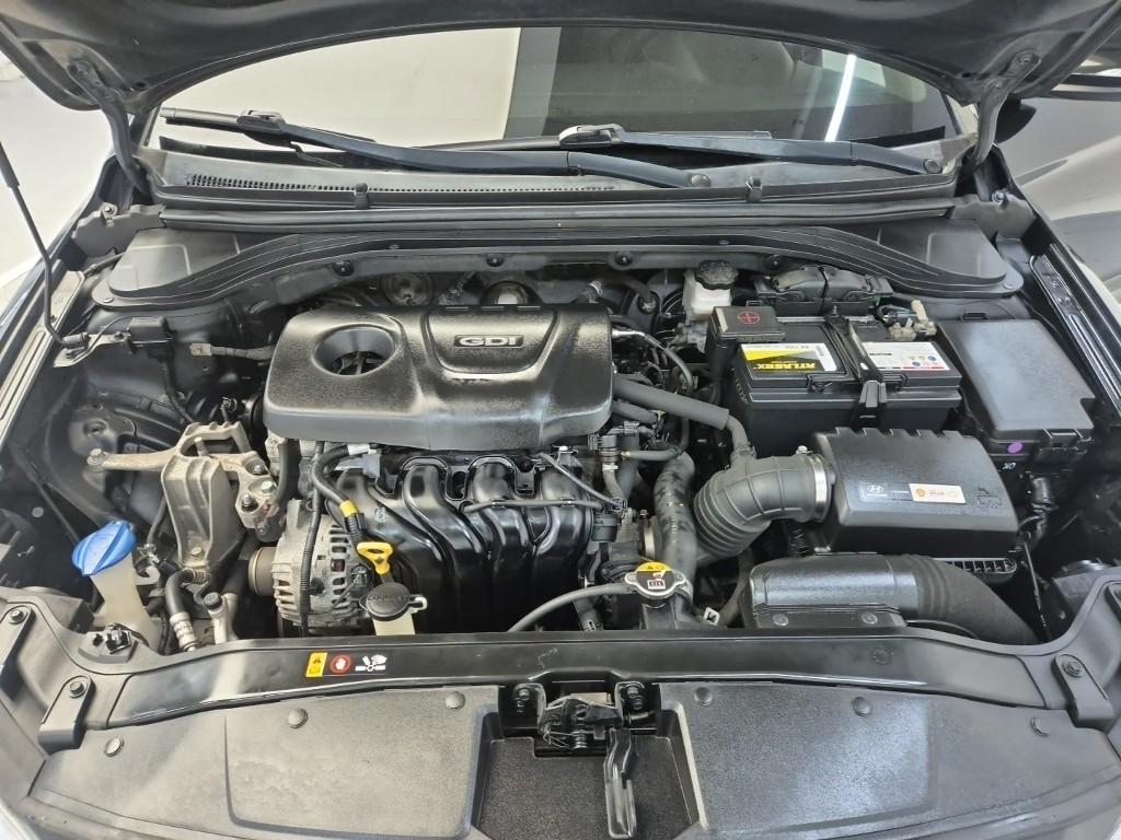 2016 HYUNDAI AVANTE AD 