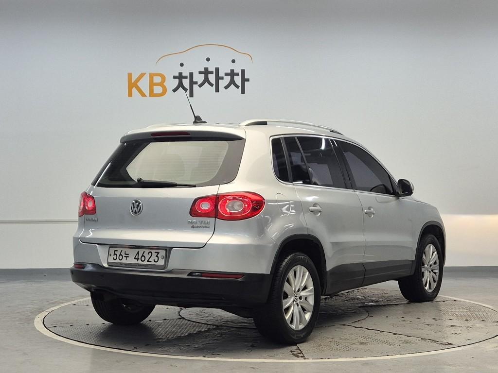 2011 VOLKSWAGEN TIGUAN 