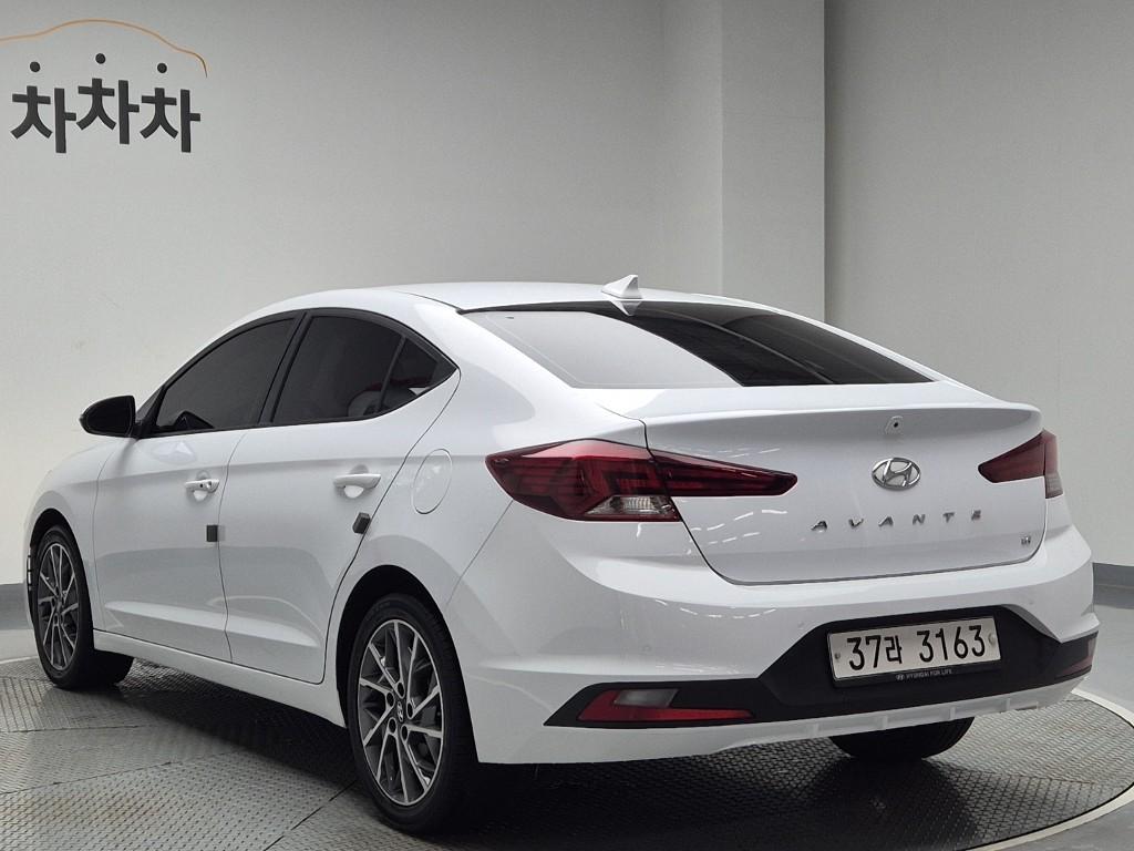 2019 HYUNDAI THE NEW AVANTE AD 