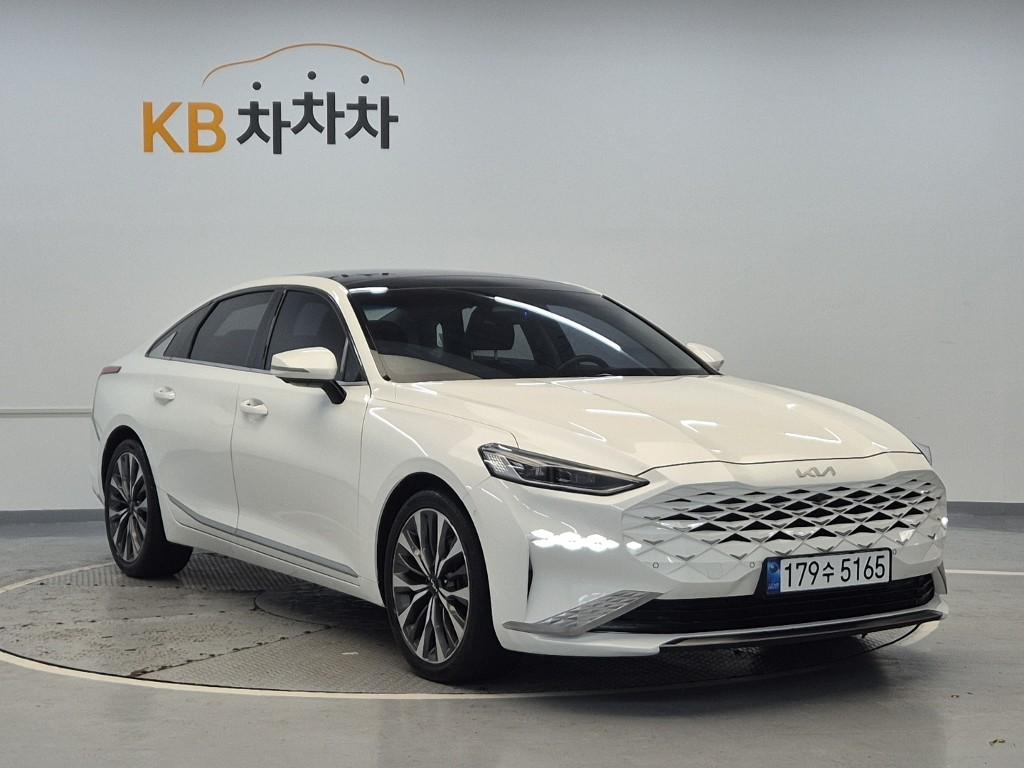 2022 KIA K8 