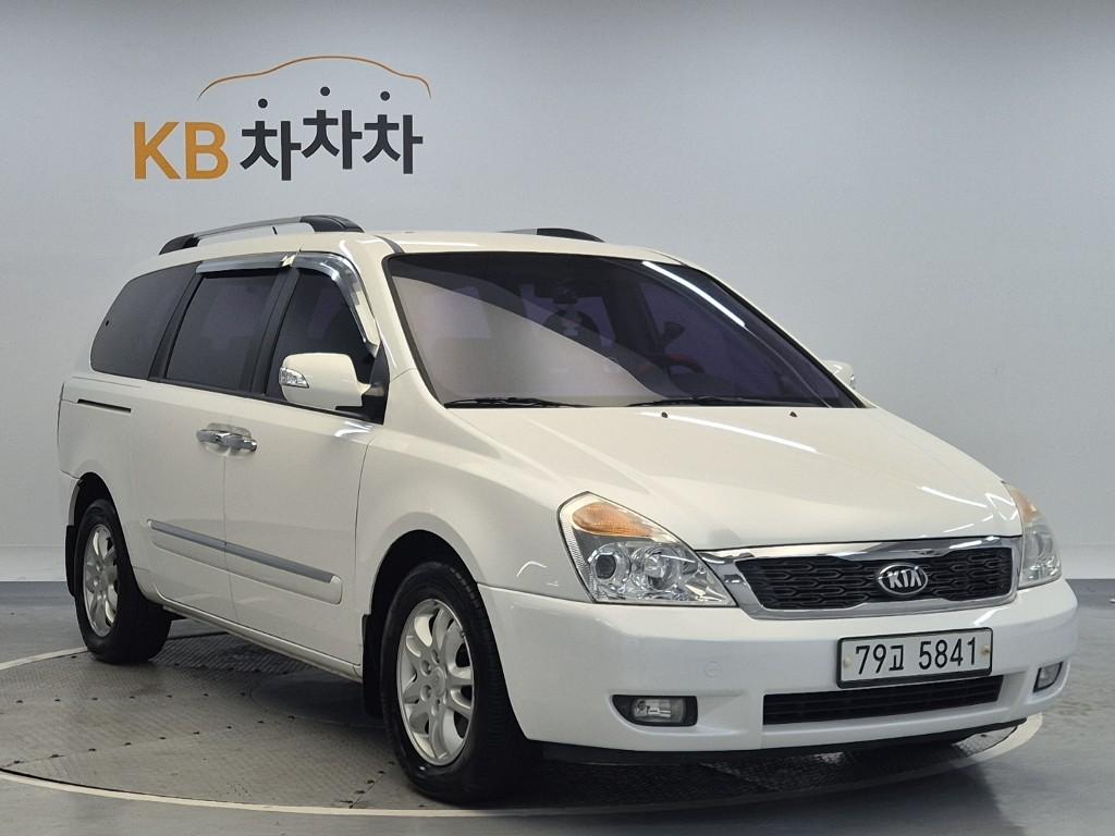 2014 KIA CARNIVAL R 