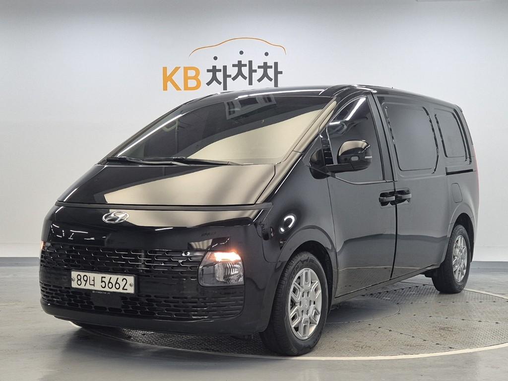 2022 HYUNDAI STARIA 