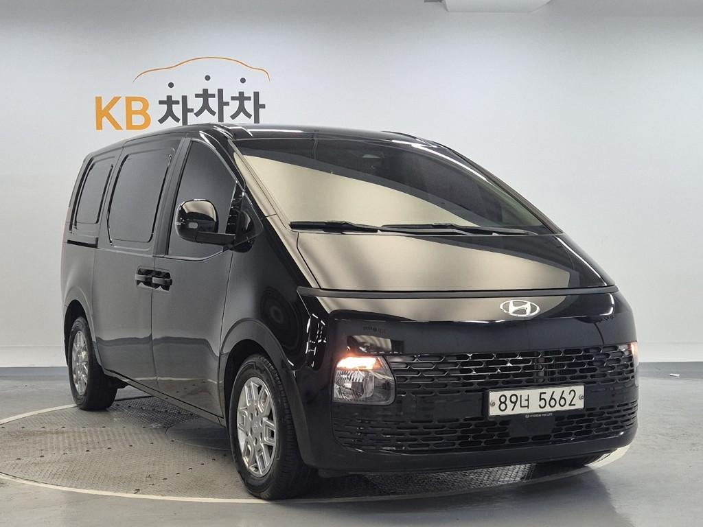 2022 HYUNDAI STARIA 