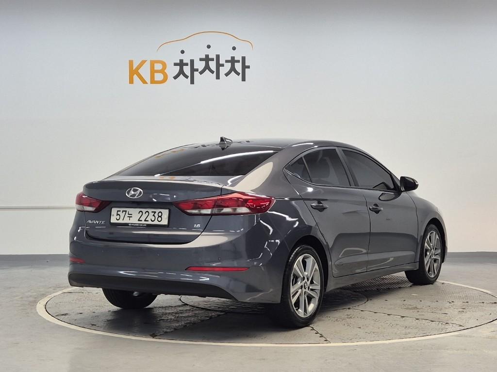 2018 HYUNDAI AVANTE AD 