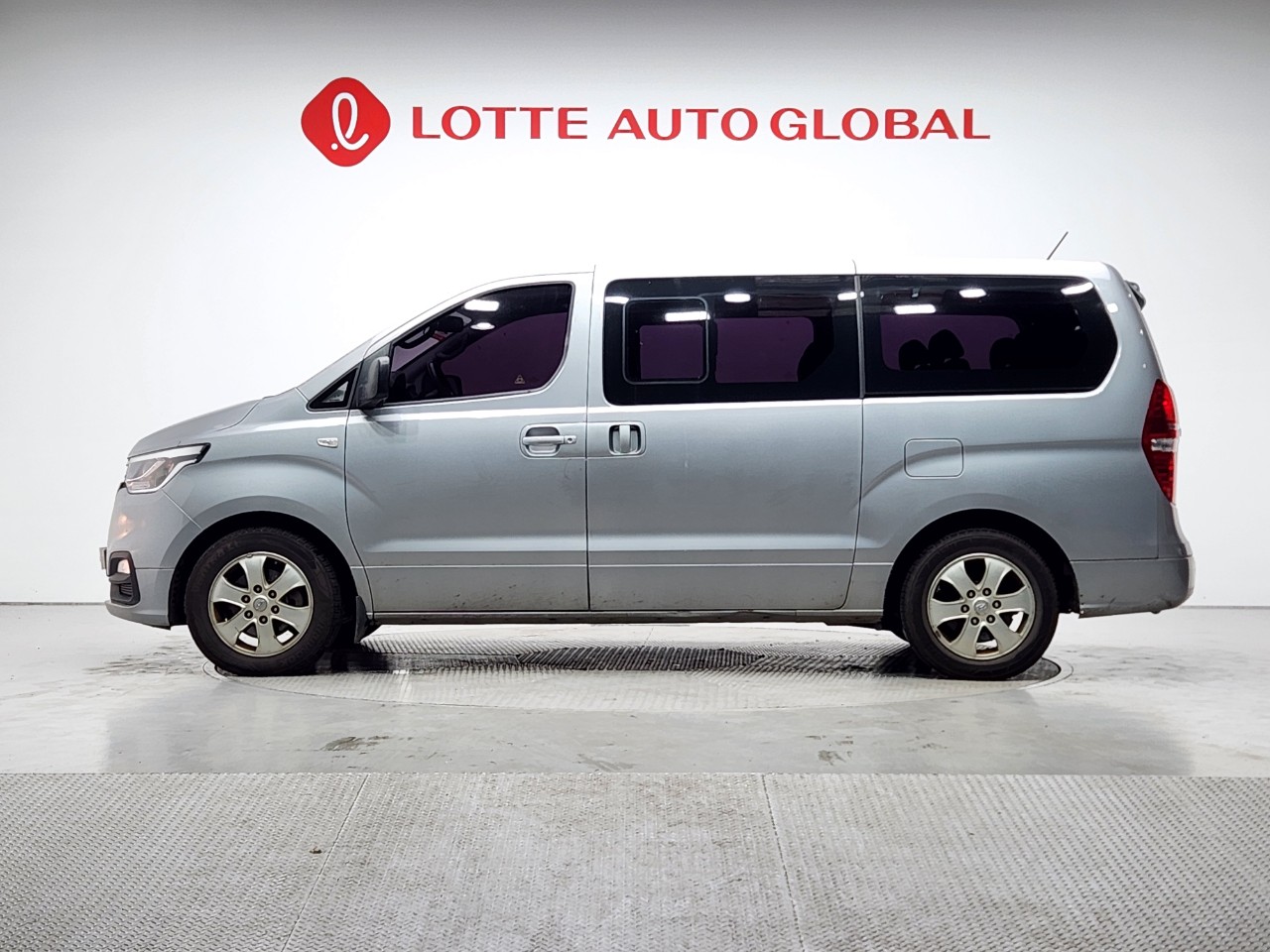 2021 HYUNDAI THE NEW GRAND STAREX 12seat Diesel Smart