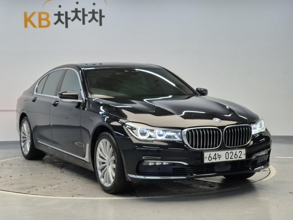 2016 BMW 7 SERIES (6Gen) 