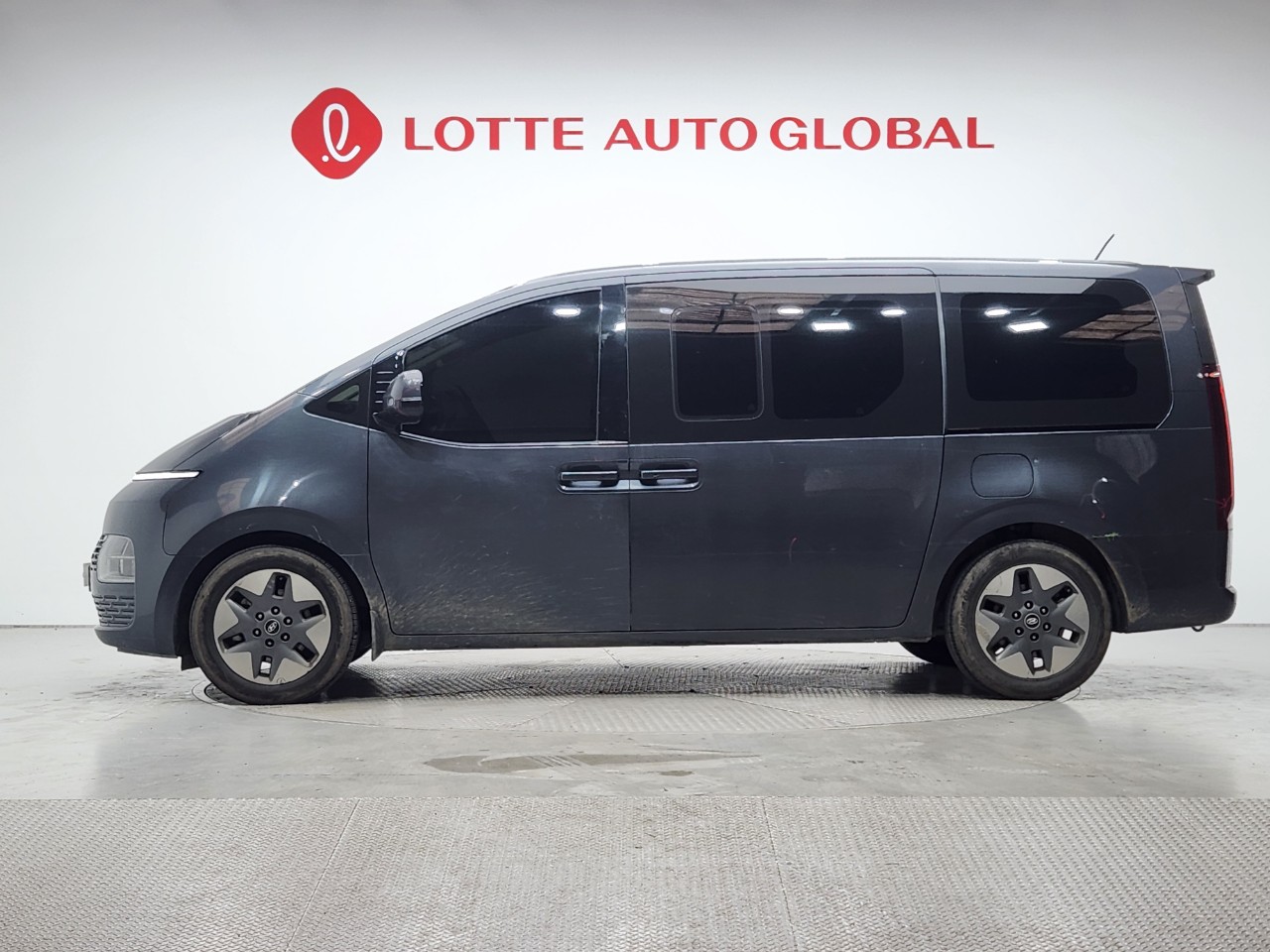 2022 HYUNDAI STARIA 2.2 Diesel Tourer 9seat 2W Modern