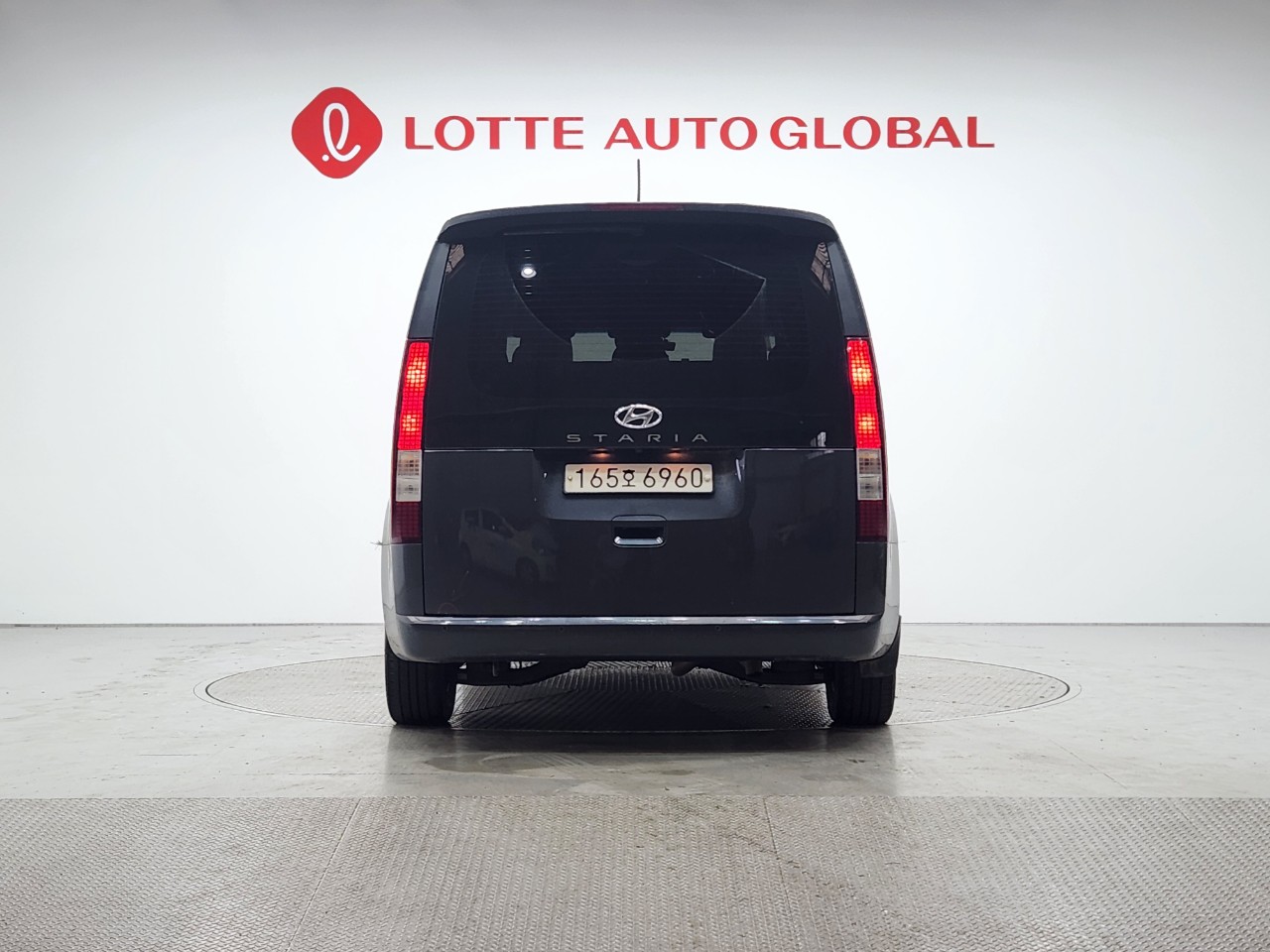 2022 HYUNDAI STARIA 2.2 Diesel Tourer 9seat 2W Modern