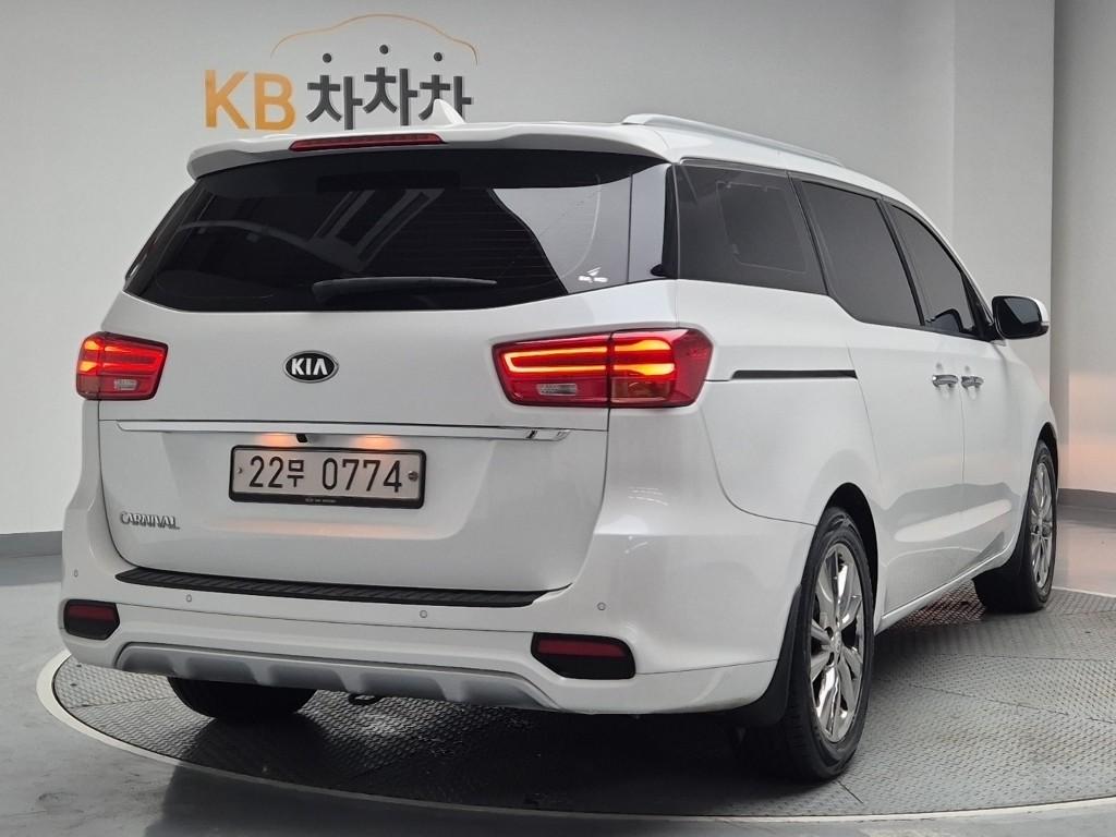 2019 KIA THE NEW CARNIVAL 