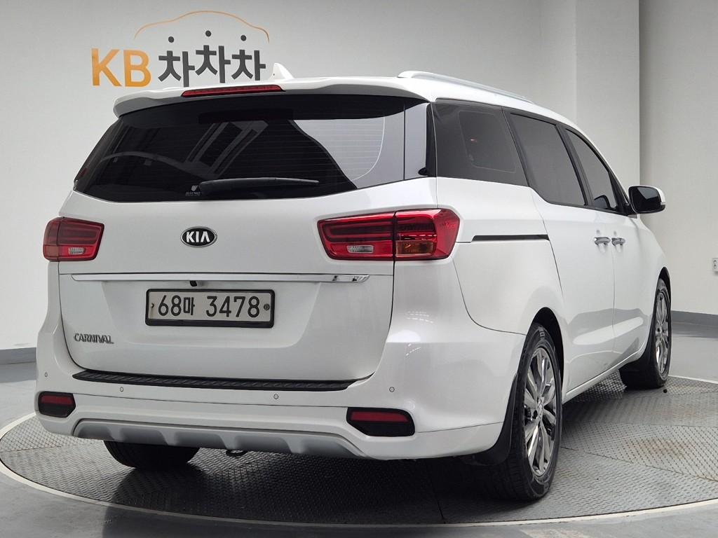 2019 KIA THE NEW CARNIVAL 