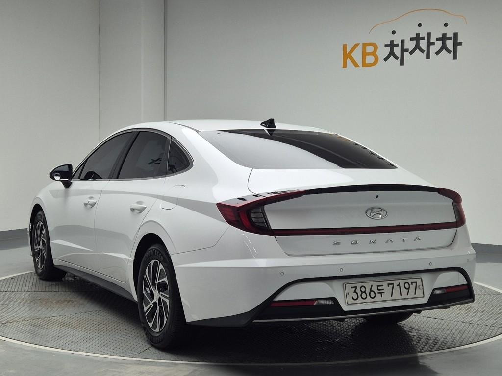 2022 HYUNDAI SONATA (DN8) HYBRID 
