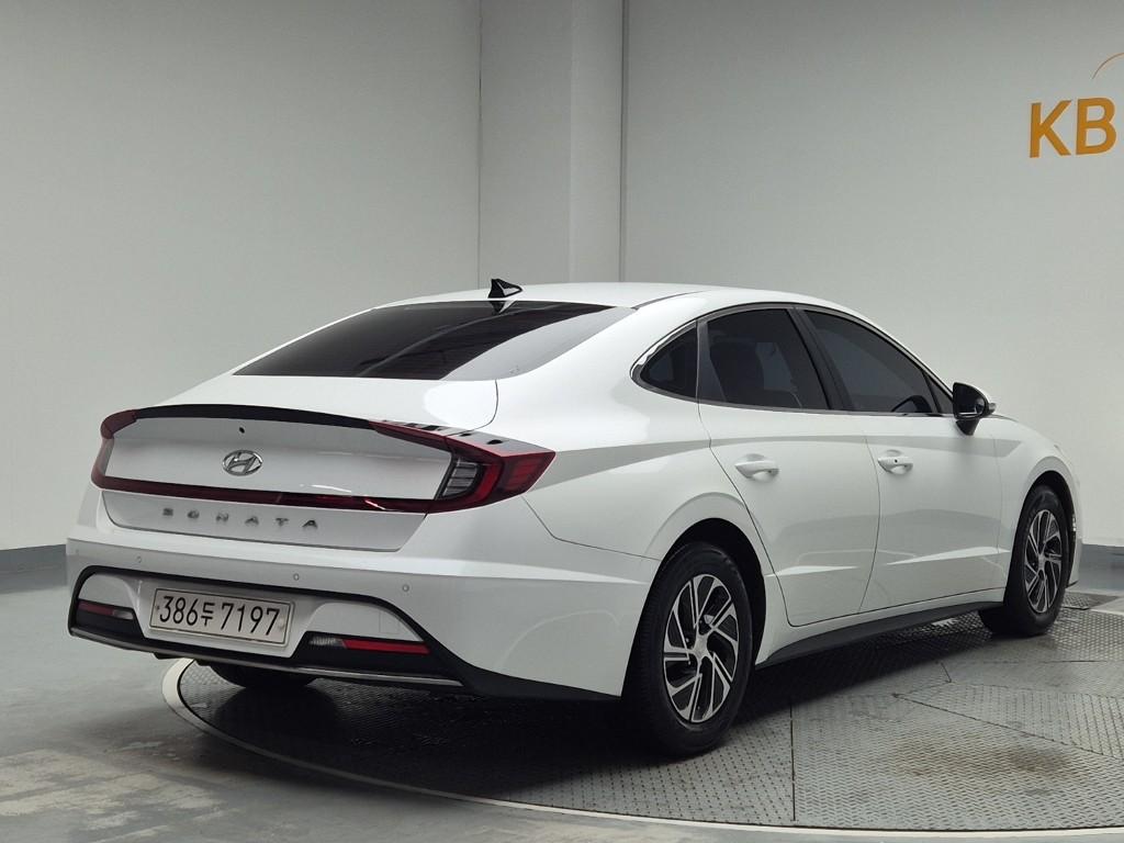 2022 HYUNDAI SONATA (DN8) HYBRID 