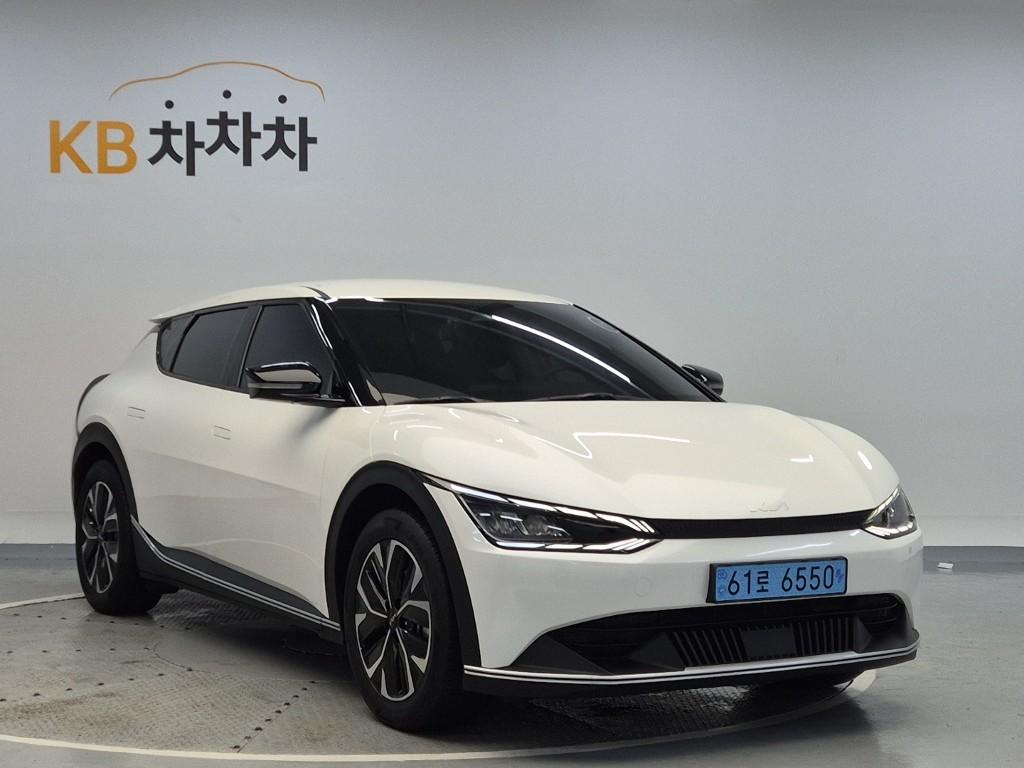 2022 KIA EV6 