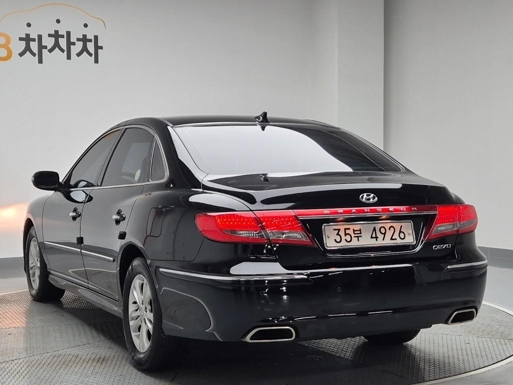 2010 HYUNDAI THE LUXURY GRANDEUR 