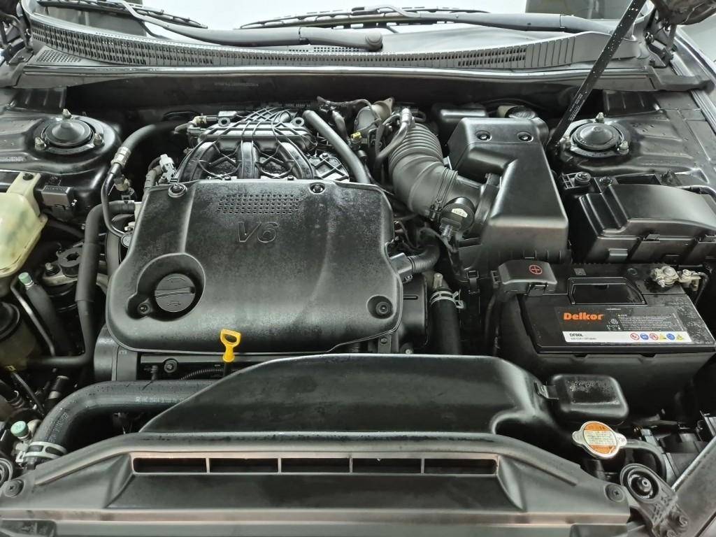 2010 HYUNDAI THE LUXURY GRANDEUR 