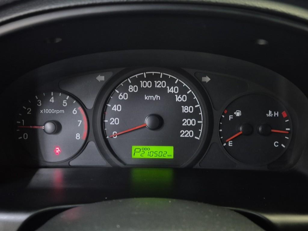 2010 HYUNDAI GRAND STAREX 